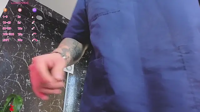 Show modela Alexander_ferre na web-kameri