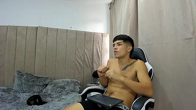 pipe_hot04 live XXX chat