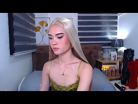 JuicyCockThea Adlı Modelin Canlı XXX Sohbeti