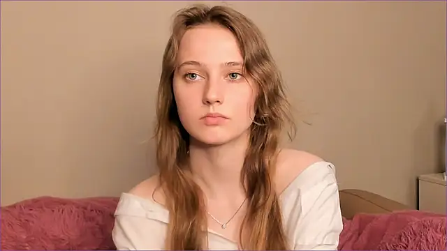 RubieHeiser – Naživo XXX chat