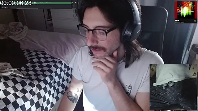 Chuck-FR – Naživo XXX chat