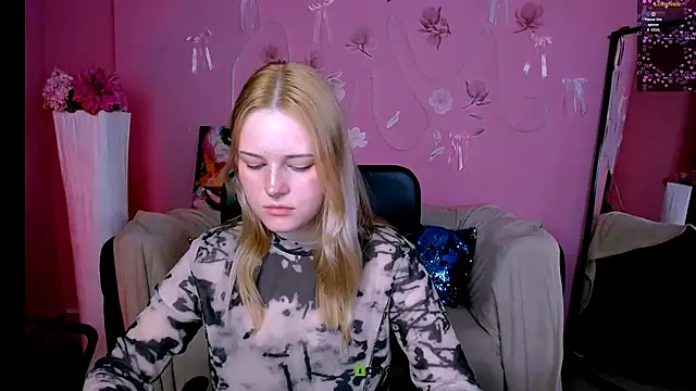 rebecca_smile 现场XXX聊天