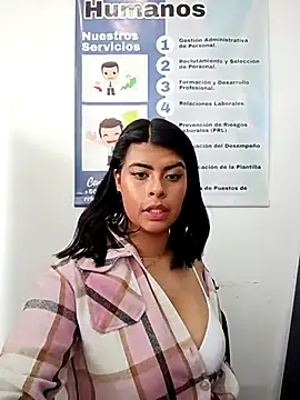 Chat +18 de SOFIA-11_ ao vivo