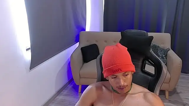 Liam_V 在線直播表演