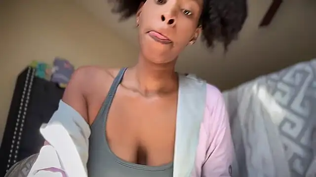 Cum2Charm – Naživo XXX chat