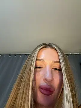 Tatti-Go – Naživo XXX chat