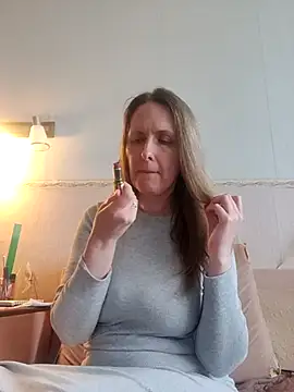 Evelina_cute live XXX chat