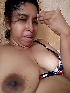 hotaniani Adlı Modelin Canlı XXX Sohbeti