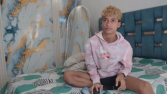 GOLD_BOYSn Live XXX chat