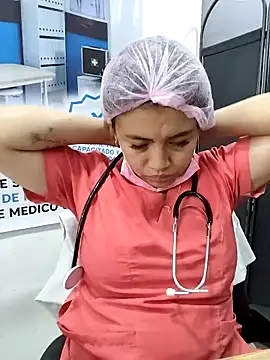 Show modela Nurse_Alice-7 na web-kameri