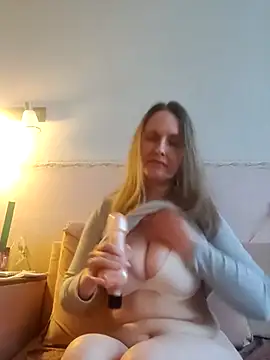 Czat XXX na żywo – Evelina_cute