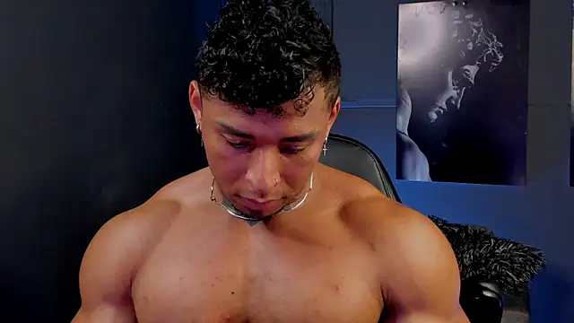 bradley_smith's Live XXX Chat