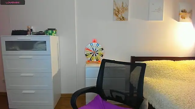 Ellista Chat XXX live