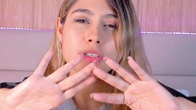 Živý XXX chat ZoehAngel