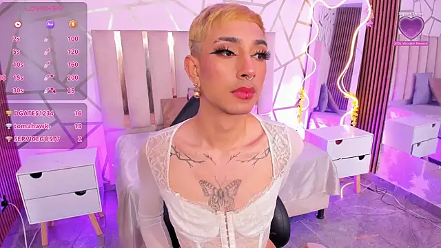 CYRUS_TAY: απευθείας συνομιλία ΧΧΧ