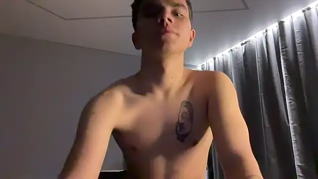 Вебкам-шоу MaxWoolf