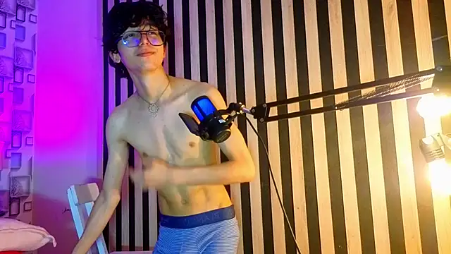 Twink_Sebas7 Chat XXX in diretta