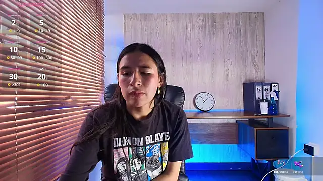 LilyRossi_: онлайн-секс-чат