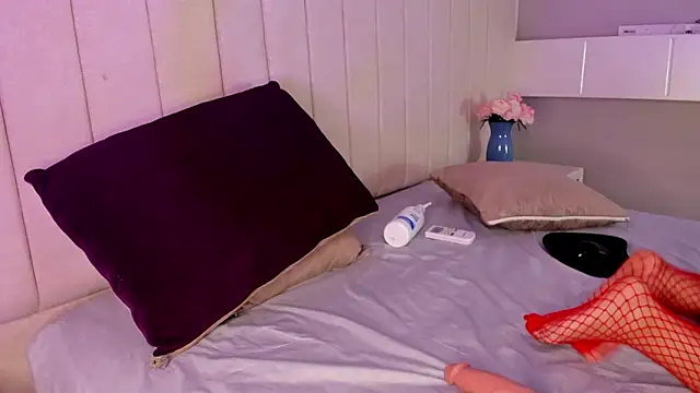 Czat XXX na żywo – Littleolivia_