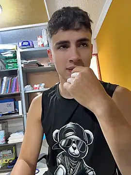 AdrianRinaldi Webcam-Show
