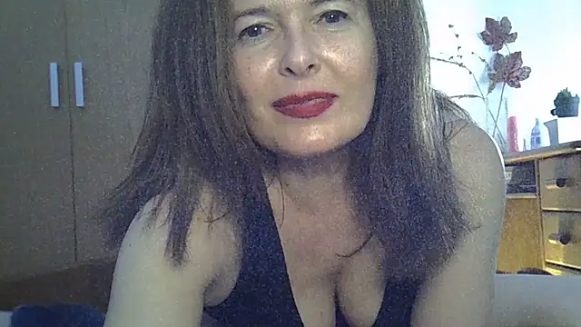 Laura-Parker 现场XXX聊天