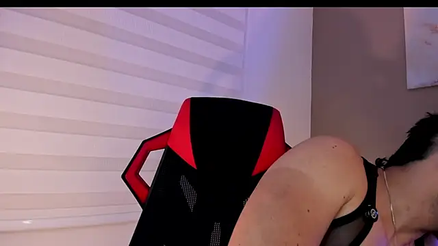 Chatroom XXX en direct de Alexander_Diazz