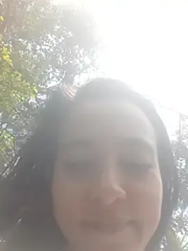 bombom_20 即時 XXX 聊天