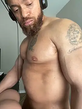 Fathero1time Chat XXX in diretta