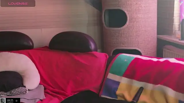 GamerGirl_Eve: онлайн-секс-чат