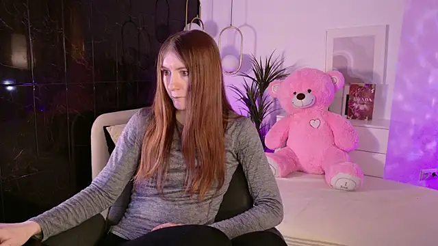 Pokazy przed kamerką – DonnaDaze