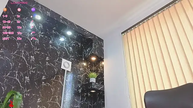 Show modela Alexander_ferre na web-kameri