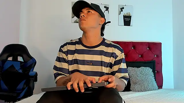 Liamsubtle01 라이브 XXX 채팅