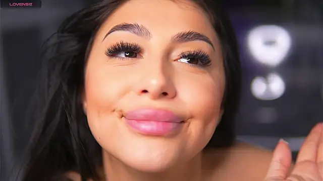 دردشة MissMeganMoon الجنسية المباشرة