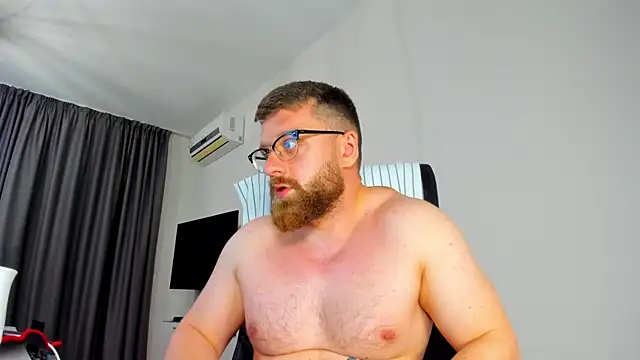 Show modela Findom_guy na web-kameri