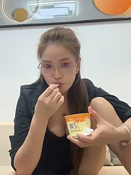 Mayang123k 网络视讯表演