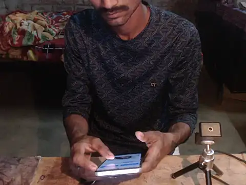 ThethunderPo élő XXX-chatje