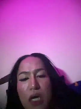 ChloeAsian élő XXX-chatje