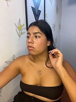 Laia_white's Live XXX Chat