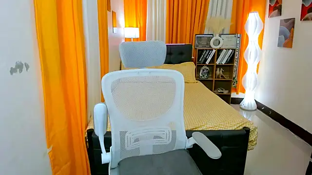 hotjessieempress webcam show