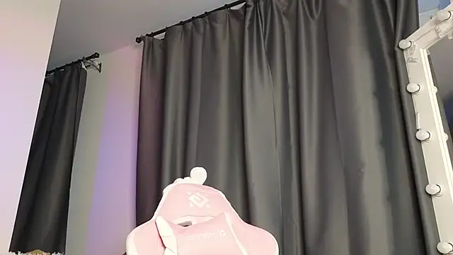 Chatroom XXX en direct de _eva_queen