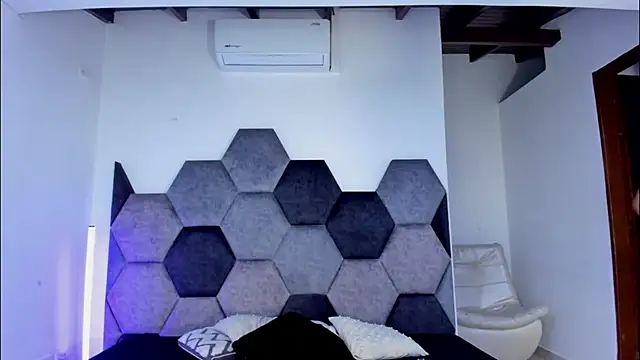 BellaNixs: онлайн-секс-чат