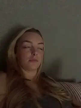 LusciousLailax webkamerás műsora