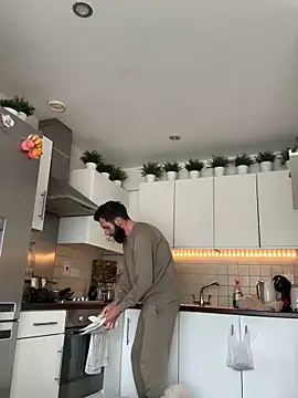 Michel_huge's Webcam Show