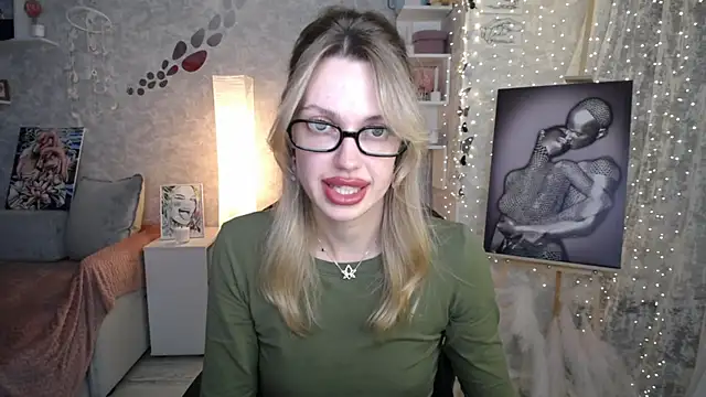 NickyAdamidi Live XXX-chat