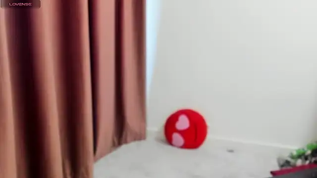 LadyLyanna Chat XXX live