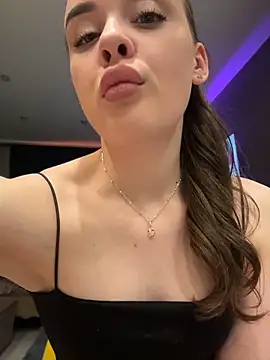 KristiRichのウェブカメラショー