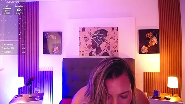 milfsecret69's Live XXX Chat