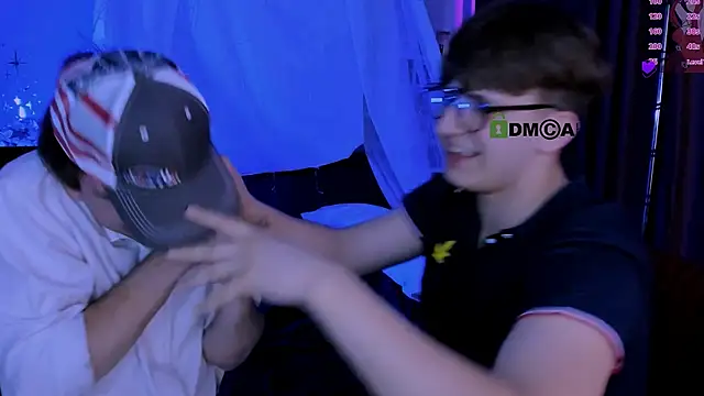 Webkamerová show travis_wolf_