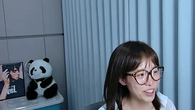 yuki-888 即時 XXX 聊天