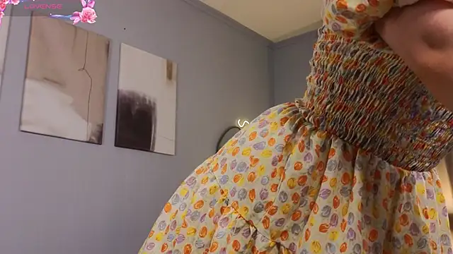 Vixaria live XXX chat